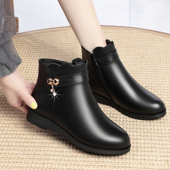 Zimné bavlnené topánky s mikrovláknovým vrchnom, umelá kožušinka, gumenná podrážka a zapínanie na zips