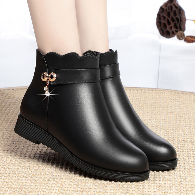 Zimné bavlnené topánky s mikrovláknovým vrchnom, umelá kožušinka, gumenná podrážka a zapínanie na zips