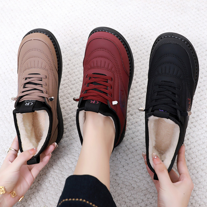 Ženské zimné slip-on čižmy s plyšovou výstelkou, vrchný materiál mikrovláknová koža, nízky podpätok 1-3 cm, okrúhla špička, PU podrážka