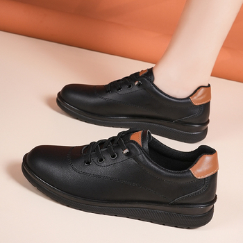 Slip-On dámske topánky pre mamy s koženým vrškom, vnútorná sieťovina, PU podrážka, nízky podpätok 1–3 cm, elastická páska