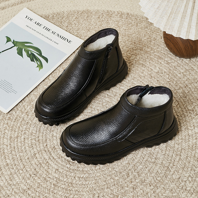 Dámske zimné topánky z prvej vrstvy teľacej kože, okrúhla špička, stredný podpätok 3–5 cm, ležérny štýl