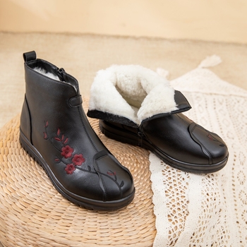 Dámske kožené zimné čižmy s podšívkou, bočný zips, protišmyková PU podrážka, nízky podpätok 1–3 cm, okrúhla špička, vysoký otvor (>11 cm)