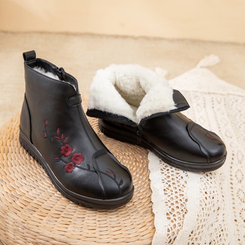 Dámske kožené zimné čižmy s podšívkou, bočný zips, protišmyková PU podrážka, nízky podpätok 1–3 cm, okrúhla špička, vysoký otvor (>11 cm)