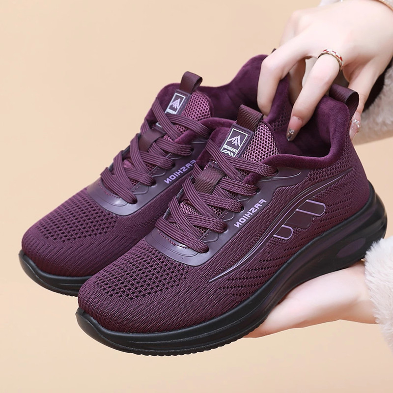 Dámske bavlnené zimné topánky s umelou kožušinkou, vnútorná stielka z umelej chlpy, zložená podrážka, zapínanie na šnúrky vpredu