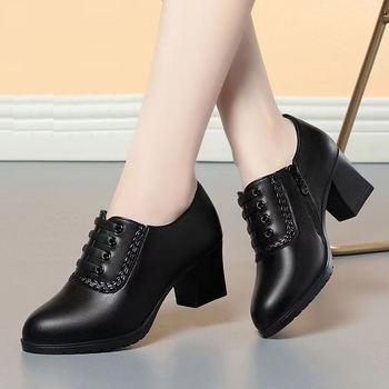 Ženské topánky z PU kože so stranovým zipsom, špičatý nos, hrubý podpätok 3–5 cm, business casual