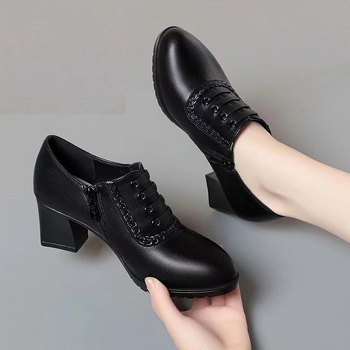 Ženské topánky z PU kože so stranovým zipsom, špičatý nos, hrubý podpätok 3–5 cm, business casual