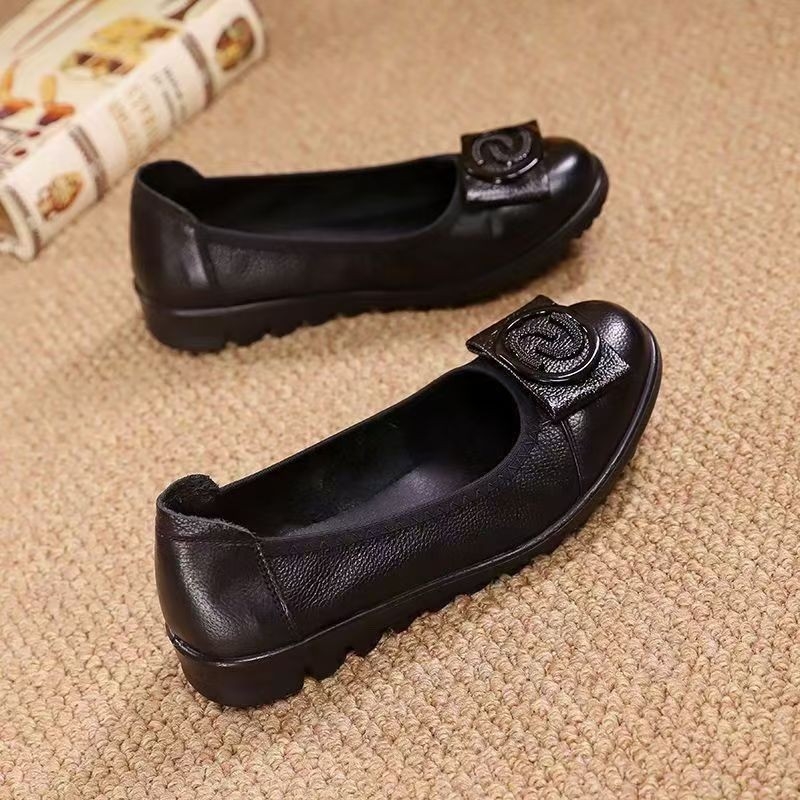 Dámske ploché topánky v retro štýle, vrchná časť z mikrovláknovej kože, vložka EVA, podrážka z gumy