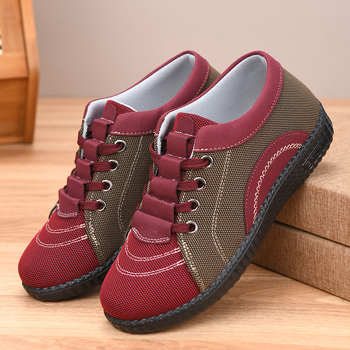 Dámske plátené tenisky s gumovou podrážkou, šnúrky, textilná stielka, nízky plochý podpätok 1–3 cm