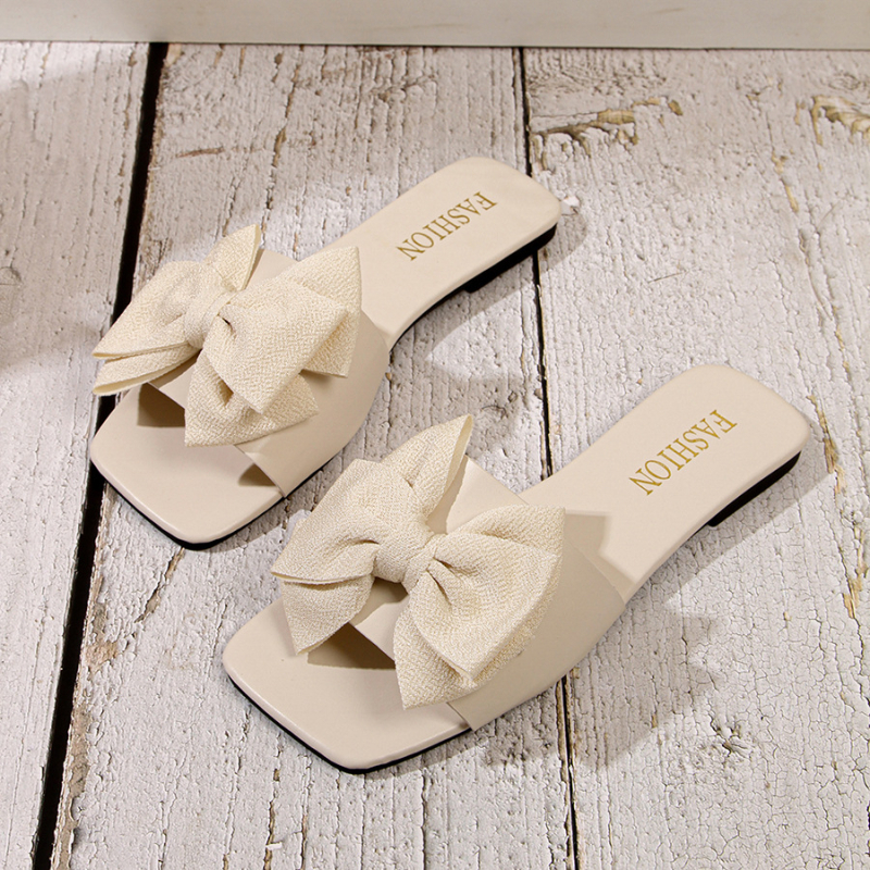 Dámske sandále s mašličkou na leto 2025 — florálny vzor, vrchná časť umelej kože, vnútro PU, podrážka z gumy, ľahké obúvanie