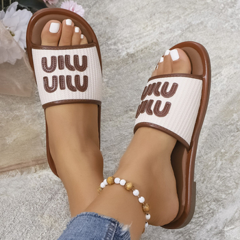 Dámske sandále s vrchnou časťou z umelej kože, PVC podrážka, bez zapínania