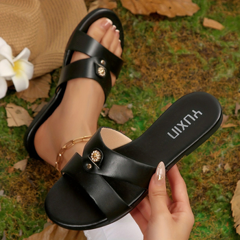 Dámske sandále s jedným remienkom, vrchná časť z syntetickej kože, slip-on dizajn, plastová podrážka, plochá päta.