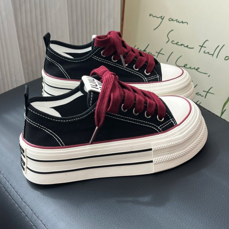 Dámske canvas tenisky s PU vrchnou časťou, hrubou podrážkou, nízkym profilom, šnurovanie, Hongkong štýl.