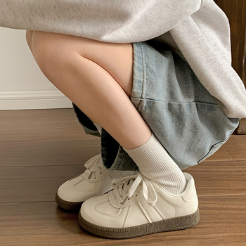 Tenisky s plátnovou vrchnou časťou, stredná výška, priedušné, PU stielka, okrúhla špička – Jar a Jeseň