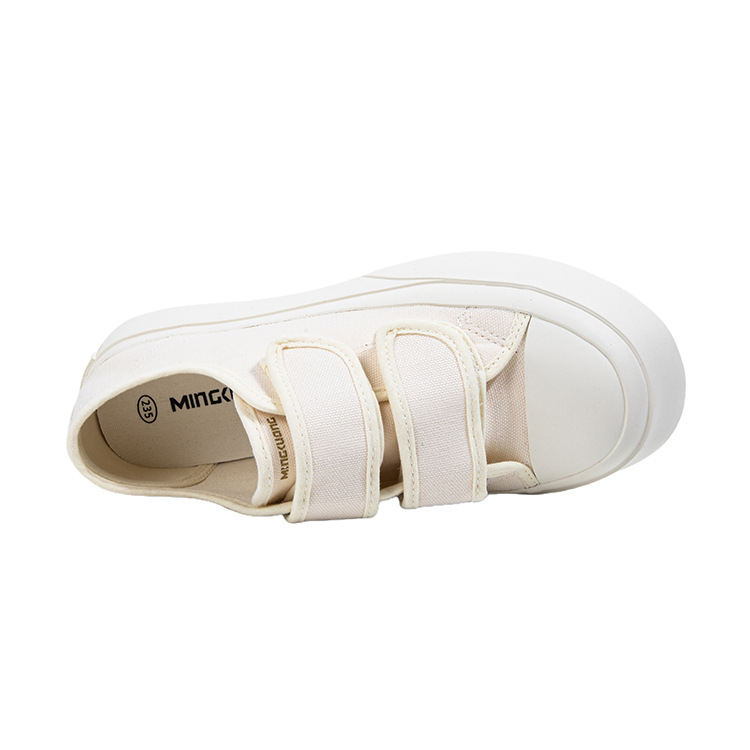 Pantofi din pânză pentru femei, închidere Velcro, talpă vulcanizată din cauciuc, talpă joasă (Partea superioară: pânză; Înălțime: joasă; Închidere: Velcro; Talpă: cauciuc; Construcție talpă: vulcanizată)