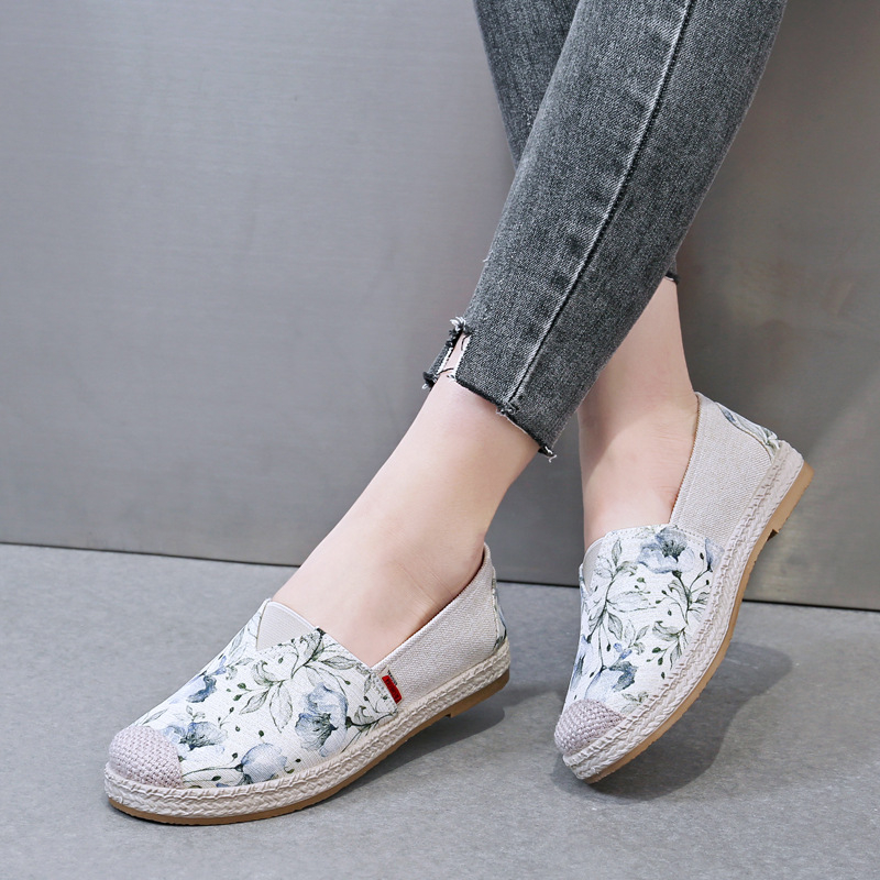 Pantofi dama din plasă slip-on, stil casual, vârf rotund, model floral, talpă PVC, toc plat mic