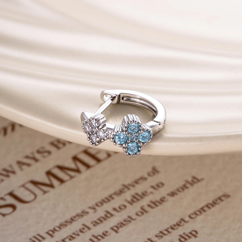 Butonuri pentru urechi, Forma de floare, Prelucrare cu diamant, Metal (Unisex Vintage; Princess Series; A-865)