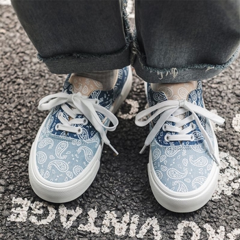 Tenisky z plátna, nízky profil, konopná výstelka, šnúrky, gumová podrážka