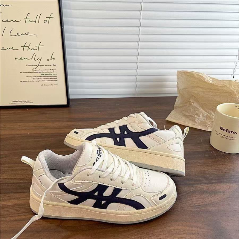 Dámske ľahké tenisky na šnúrky — sieťovaná vrchná časť, gumová podrážka, nízky vrchný diel, PU stielka — jesenné vydanie 2025