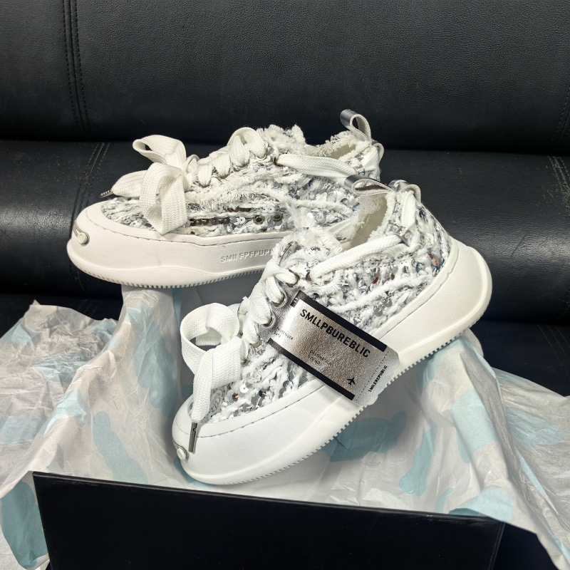 Unisexové plátěné tenisky s hrubou podrážkou, vršok z plátna, šnúrky vpredu, nízky profil, letný štýl