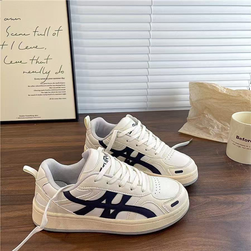 Dámske tenisky s sieťovaným horným dielom, gumová podrážka, PU vložka, šnurovanie, okrúhla špička, jednofarebný vzor — Jeseň 2025