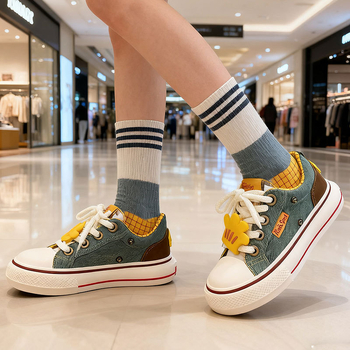 Dámske plátenné tenisky s hrubou podrážkou - nízky vrch, šnúrky, plátenný vrch, gumová podrážka (jeseň 2025)