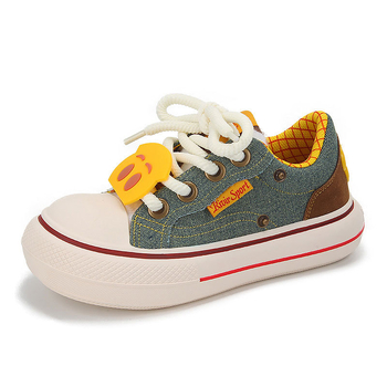 Dámske plátenné tenisky s hrubou podrážkou - nízky vrch, šnúrky, plátenný vrch, gumová podrážka (jeseň 2025)