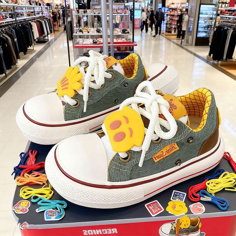 Dámske plátenné tenisky s hrubou podrážkou - nízky vrch, šnúrky, plátenný vrch, gumová podrážka (jeseň 2025)