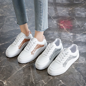 Dámske šnúrkové tenisky, neutrálneho štýlu, vrchný materiál: umelá PU, okrúhla špička, nízky top, nízka päta 1–3 cm, podrážka z gumy, vnútorný materiál: textil, odolné voči opotrebeniu, vhodné na turistiku, jar 2025