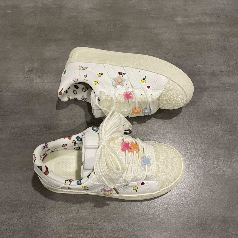 Ženské tenisky Shell-Toe, nízky profil, vrchný materiál: syntetická koža, podrážka: guma, vložka EVA, okrúhla špička (Nízky profil; Syntetická koža; Gumená podrážka; EVA vložka; Okrúhla špička)