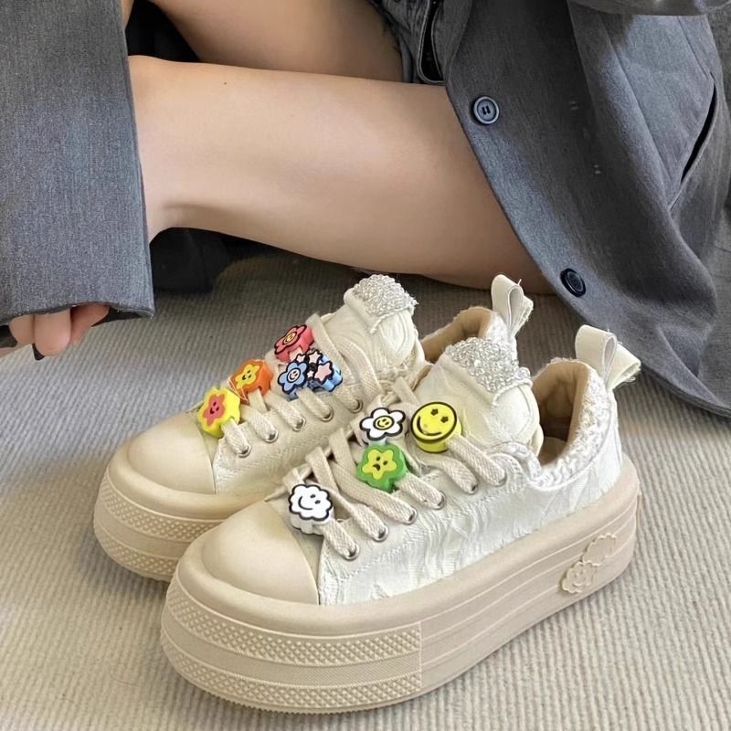 Platformové tenisky s florálnym vzorom z plátna, šnúrkové zatváranie, PU vrchná časť, gumová podrážka, výška platformy 3–5 cm