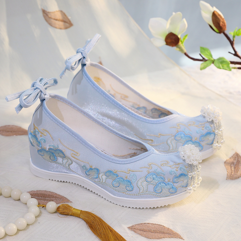 Hanfu saténové topánky pre ženy, s výškou na zvýšenie, špičatý nos, šnúrky, podpätok 6–8 cm