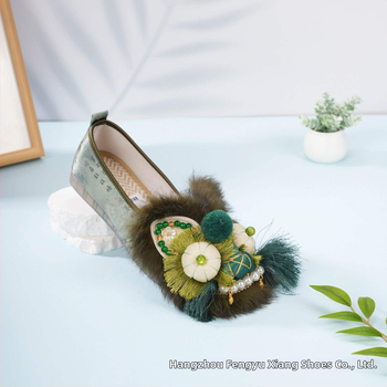 Етнически стил дамски обувки от плат, ръчно бродирана тигрова глава, платна горна част, подметка TPR, нисък профил, кръгъл нос