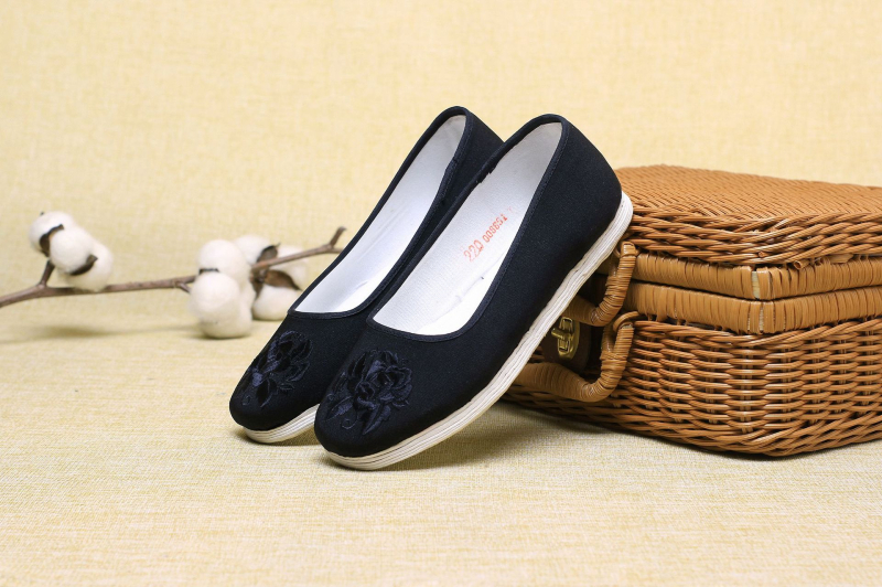 Pantofi dama din pânză cu broderie florală, partea superioară din bumbac, vârf rotund, talpă plată, cusute