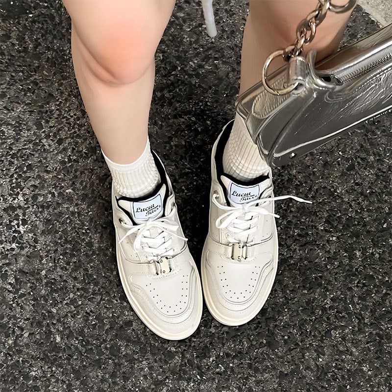 Унисекс маратонки с платформа, горна част от микрофибър с напукана текстура, 3–5 см височина на подметката, гумена подметка