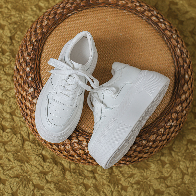 Pantofi sport cu platformă, creștere înălțime 10 cm | Exterior din piele de vită, vârf rotund, șireturi, talpă EVA