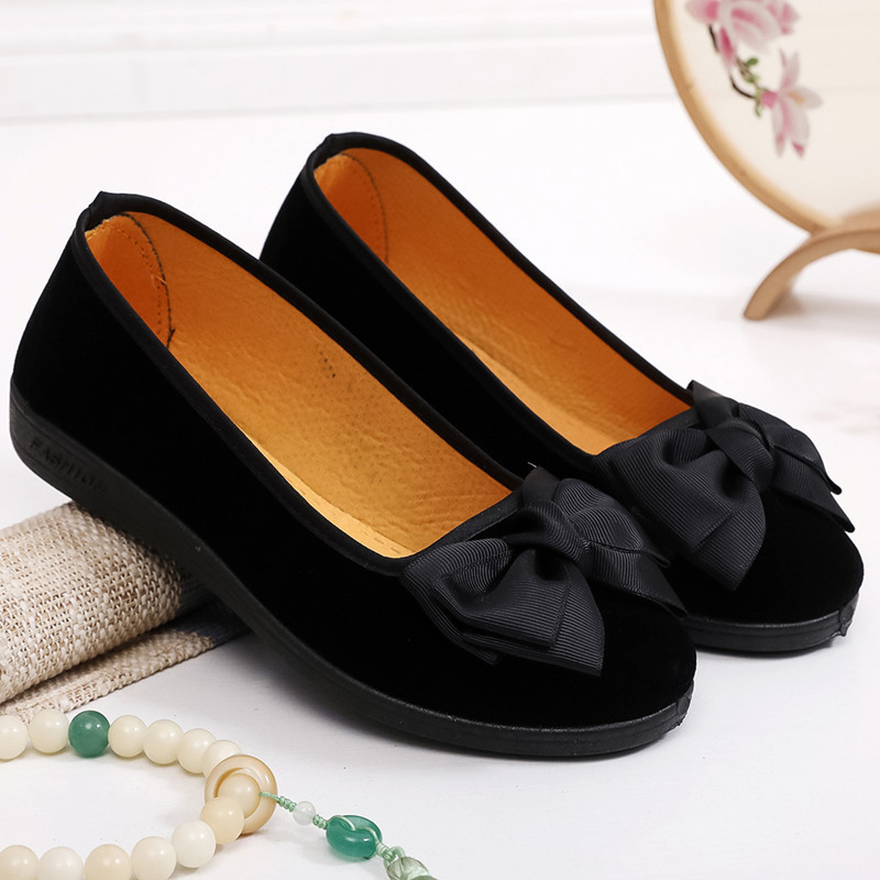 Pantofi damă slip-on, velur la exterior, talpă din spumă de cauciuc, talie joasă, vârf rotund, respirabili și ușori