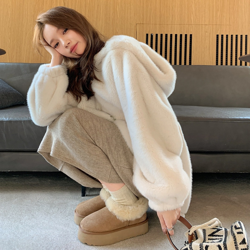 Снегоботи от естествена телешка кожа, подплатени с изкуствена вълна, гумена дебела подметка, нисък модел, кръгъл нос