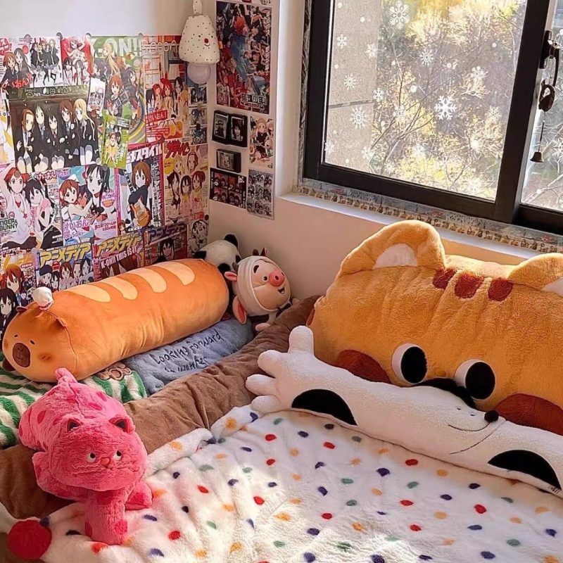 Capybara plush pernă baguette cu model desen animat brodat, umplutură PP bumbac, pernă lungă