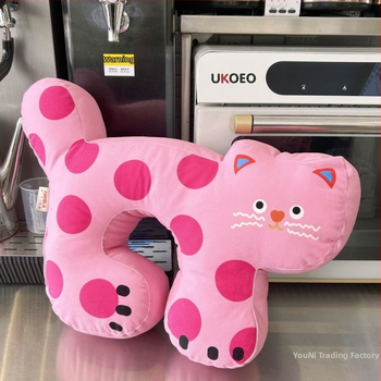 Plyšový vankúš s potlačeným vzorom, tlačený materiál, PP bavlna výplň, jednoduchý a moderný štýl.