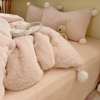 Set de lenjerie de pat din patru piese, poliester, imprimare prin transfer termic, stil cu cearșaf elastic, stil de nuntă