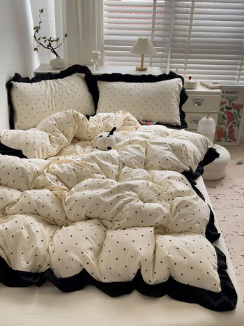 Ленен комплект спално бельо в стил принцеси, четири части, с реактивно боядисване