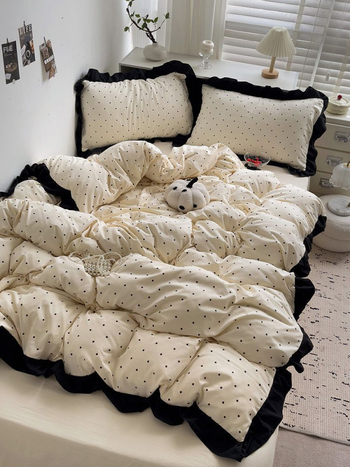 Ленен комплект спално бельо в стил принцеси, четири части, с реактивно боядисване