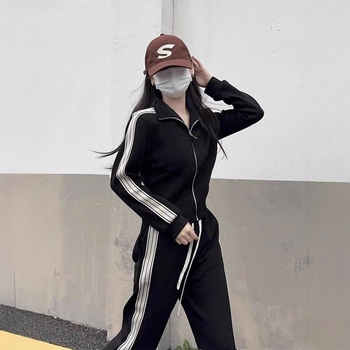 Costum sport casual femei, două piese, model Color Block, croială collage/splicing, fibre de poliester și elastan, top cu mâneci lungi și jachetă scurtă, primăvara 2025