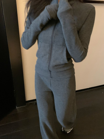 SUNONEONE Set trening cu glugă și pantaloni pentru femei — poliester casual, mâneci lungi, pantaloni lungi, toamnă 2025, cod produs 8567