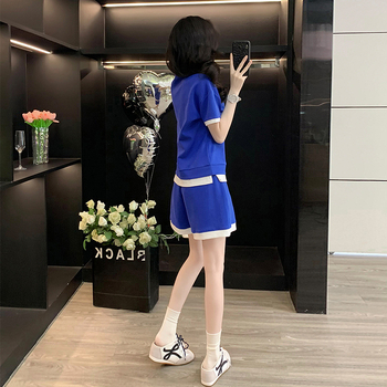 Set sportiv din două piese din bumbac pentru femei, vara 2025, pantaloni 3/4, mâneci Raglan, stil casual urban