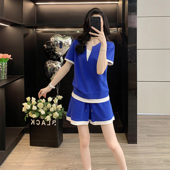 Set sportiv din două piese din bumbac pentru femei, vara 2025, pantaloni 3/4, mâneci Raglan, stil casual urban