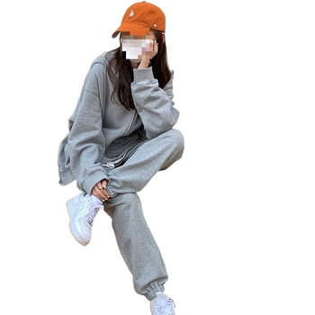 Set de două piese pentru femei, căptușit cu fleece — hanorac cu glugă și fermoar + pantaloni casual, poliester, stil urban, iarna 2024