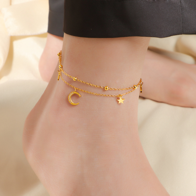 Brățară pentru gleznă cu dublu strat stea-lună, diamante, oțel de titan, pietre artificiale placate cu aur, design geometric feminin, stil luxos ușor, lansare vară 2025