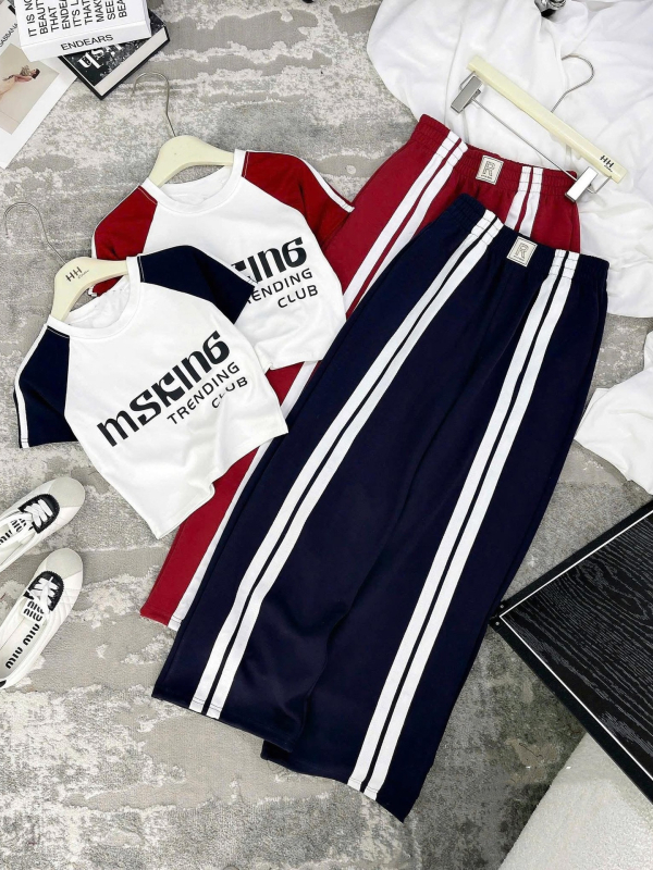 Set femei două piese: tricou raglan cu mâneci trei sferturi și pantaloni largi, talie înaltă, stil stradal; material Milk Silk, poliester 80–90%, vara 2025