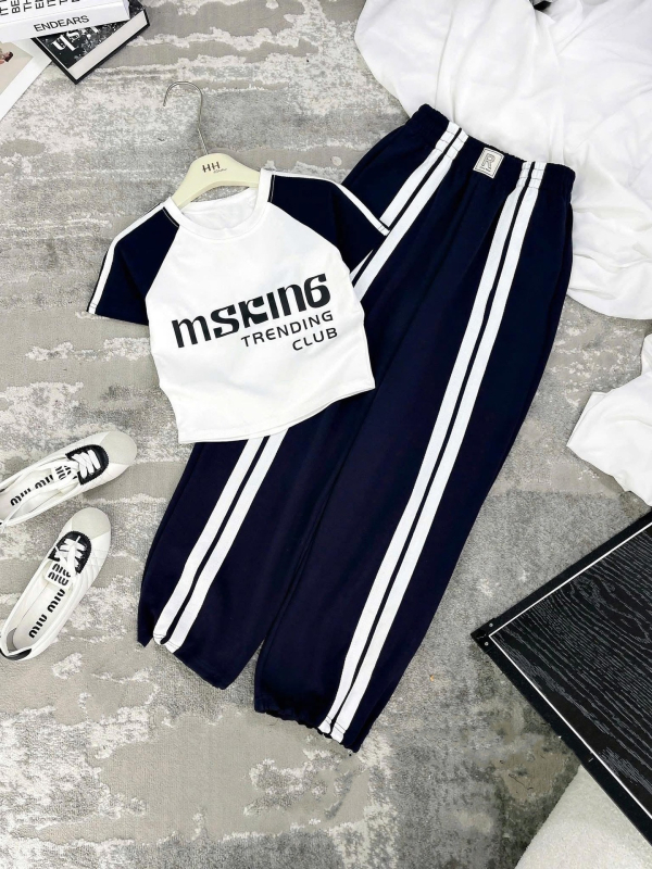 Set femei două piese: tricou raglan cu mâneci trei sferturi și pantaloni largi, talie înaltă, stil stradal; material Milk Silk, poliester 80–90%, vara 2025